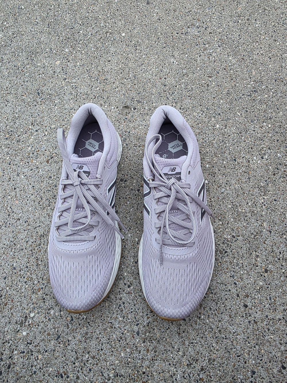 New Balance Women's Lavender Sneaker Women Size 8.5 - Picture 6 of 12